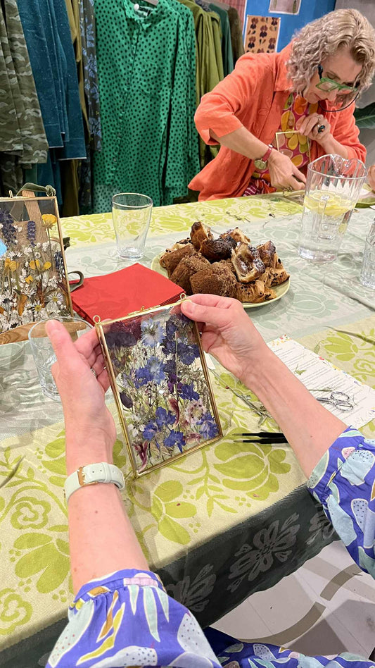 Pressed Flower Frame Workshop – Urban Makers Christmas Market (Ecology Pavilion), 30 November 2025, 11:30 AM – 1:00 PM